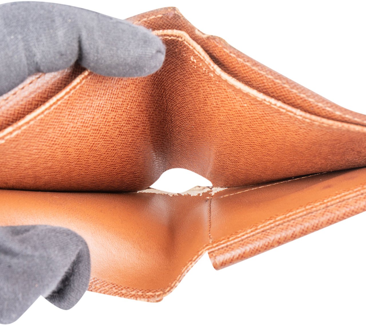 Louis Vuitton Louis Vuitton Canvas Monogram Marco Wallet Bruin