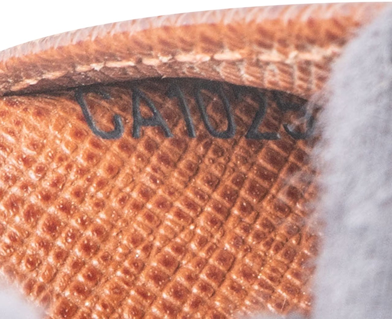 Louis Vuitton Louis Vuitton Canvas Monogram Marco Wallet Bruin