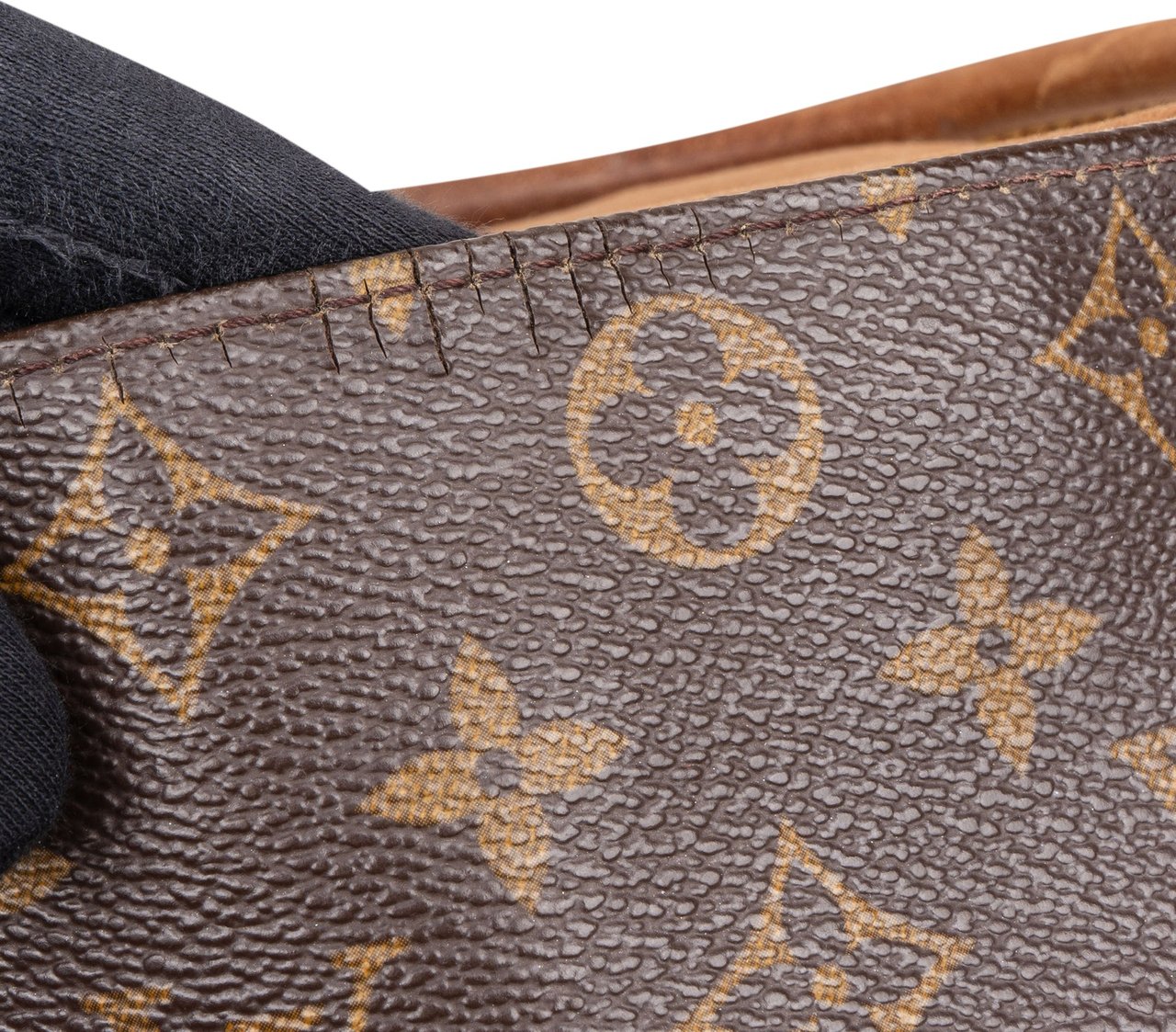 Louis Vuitton Louis Vuitton Canvas Monogram Looping PM Shoulder Bag Bruin