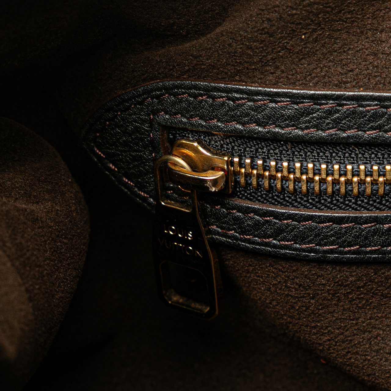 Louis Vuitton Monogram Mahina Stellar PM Zwart