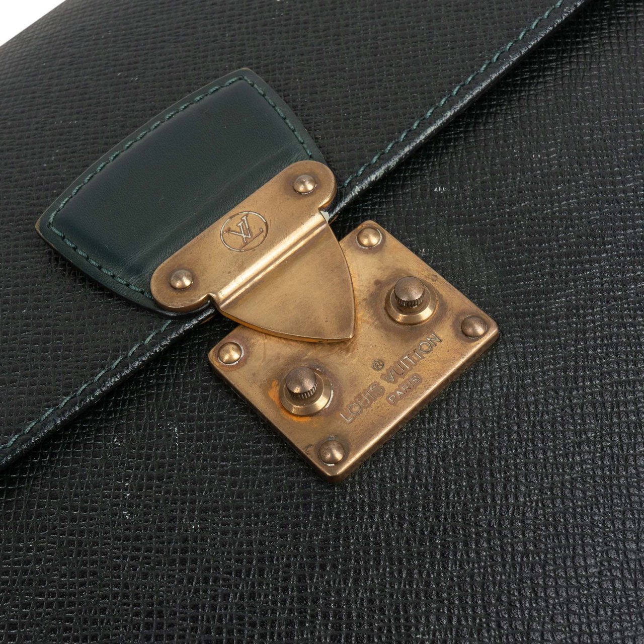 Louis Vuitton Green Taiga Leather Kourad Clutch Divers