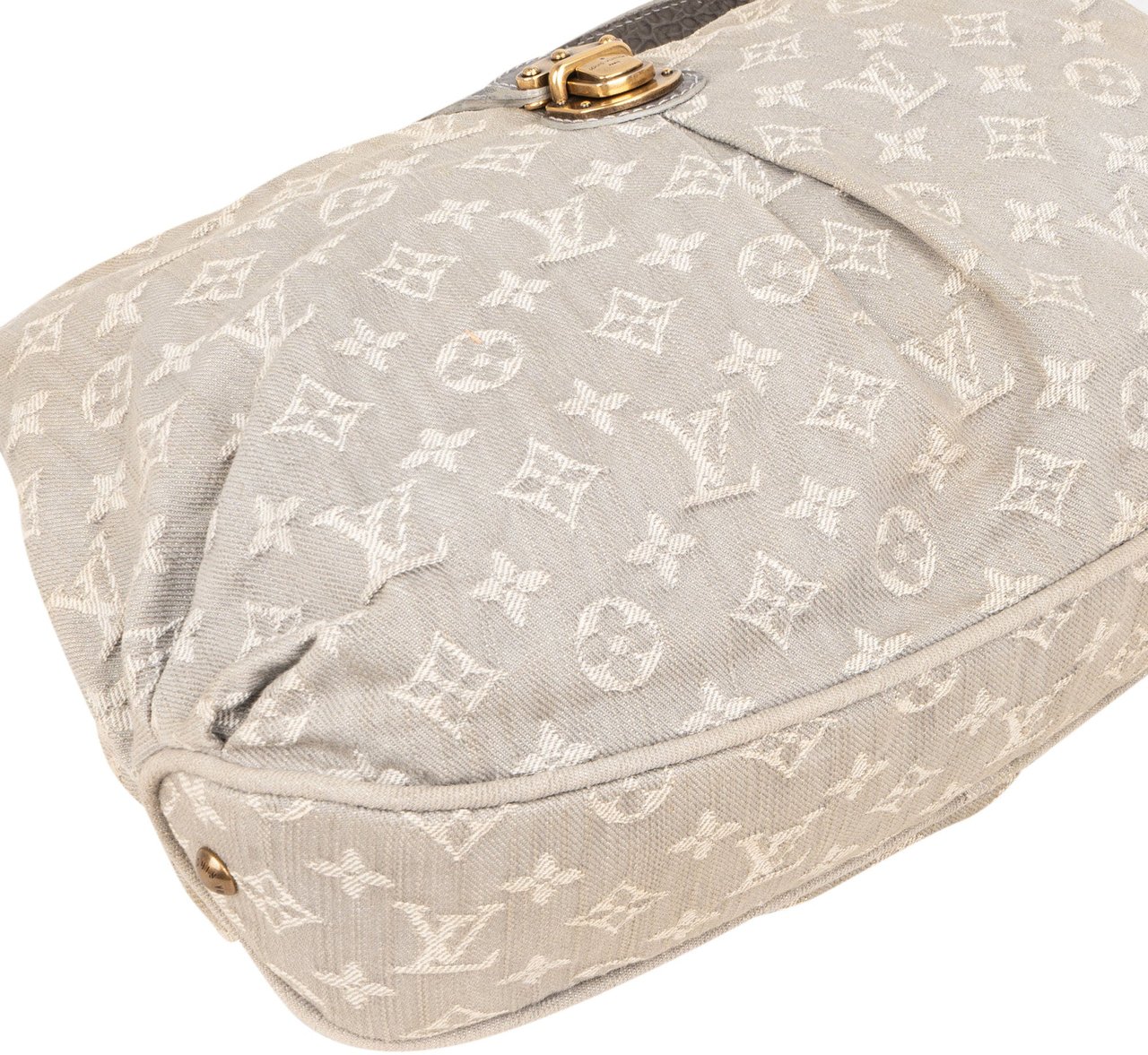 Louis Vuitton Louis Vuitton Denim Monogram Mahina Shoulder Bag Donkergrijs