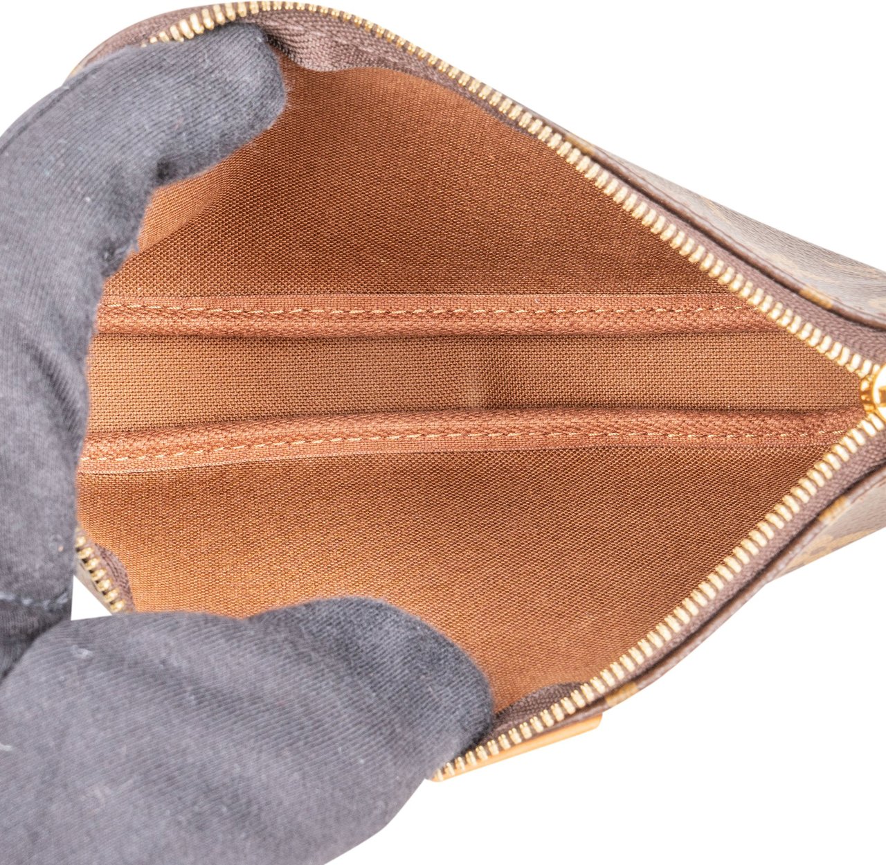 Louis Vuitton Louis Vuitton Canvas Monogram Pochette Accessoire Shoulder Bag Bruin