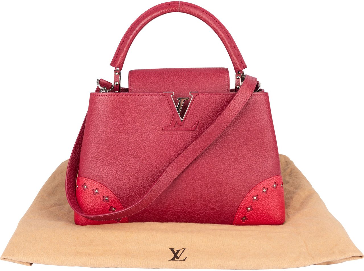 Louis Vuitton Louis Vuitton Taurillon Leather Capucines MM Handbag Rood