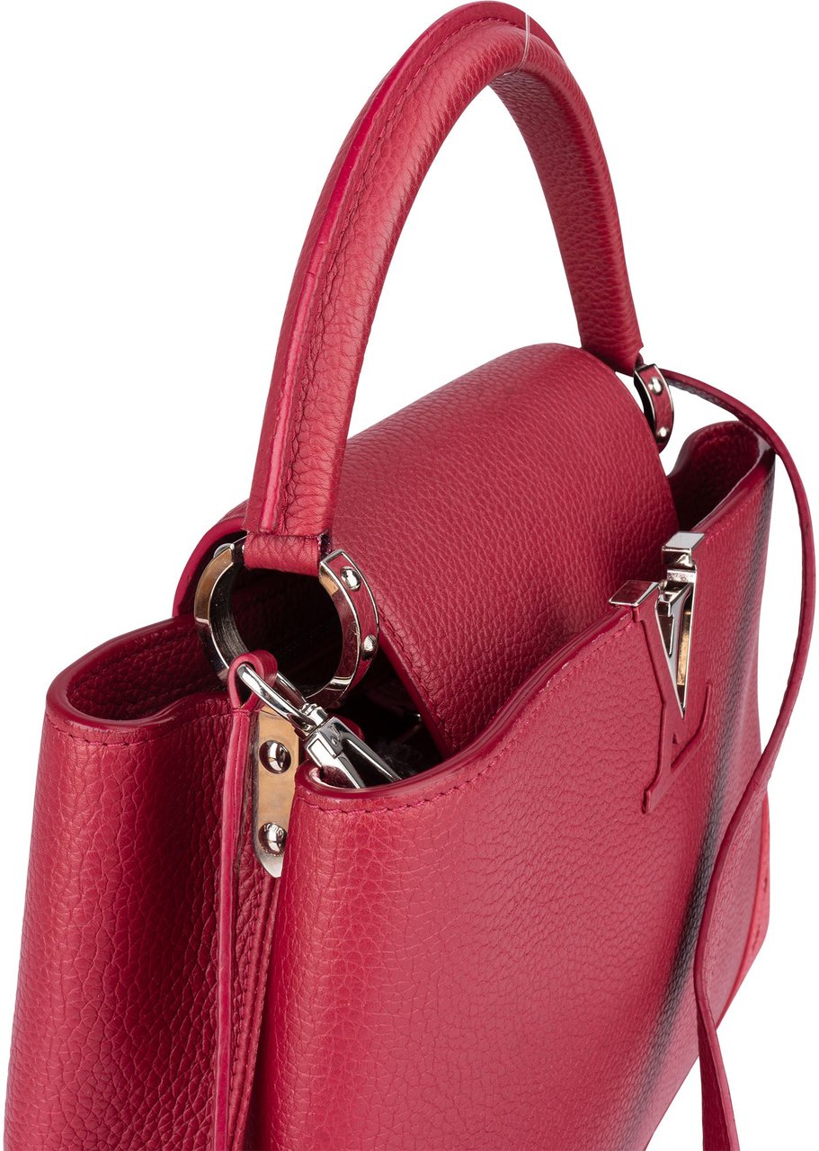 Louis Vuitton Louis Vuitton Taurillon Leather Capucines MM Handbag Rood