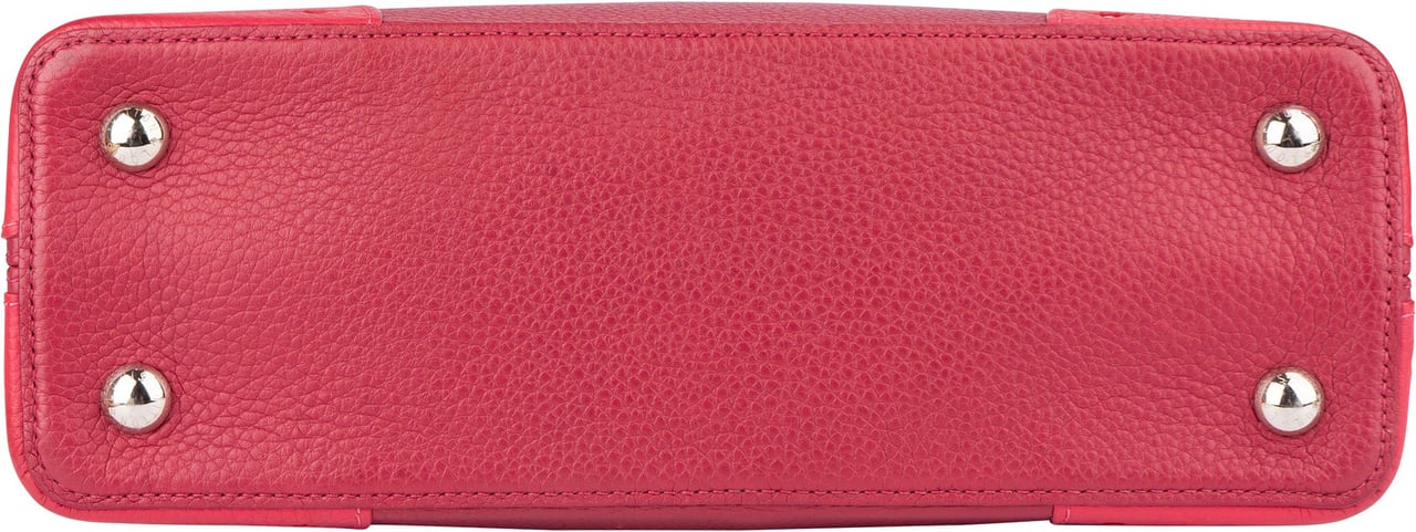 Louis Vuitton Louis Vuitton Taurillon Leather Capucines MM Handbag Rood