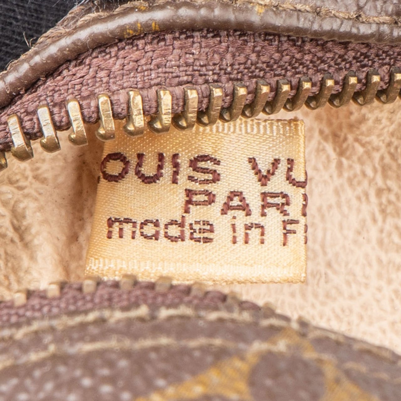 Louis Vuitton Louis Vuitton Canvas Monogram Trousse Toilette 28 Clutch Bruin