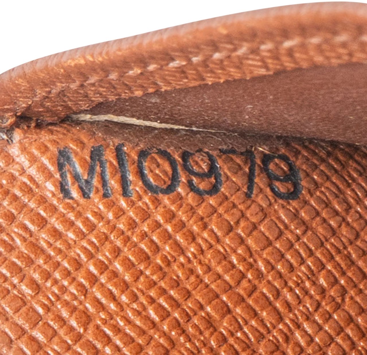 Louis Vuitton Louis Vuitton Canvas Monogram Compact Clip Wallet Bruin