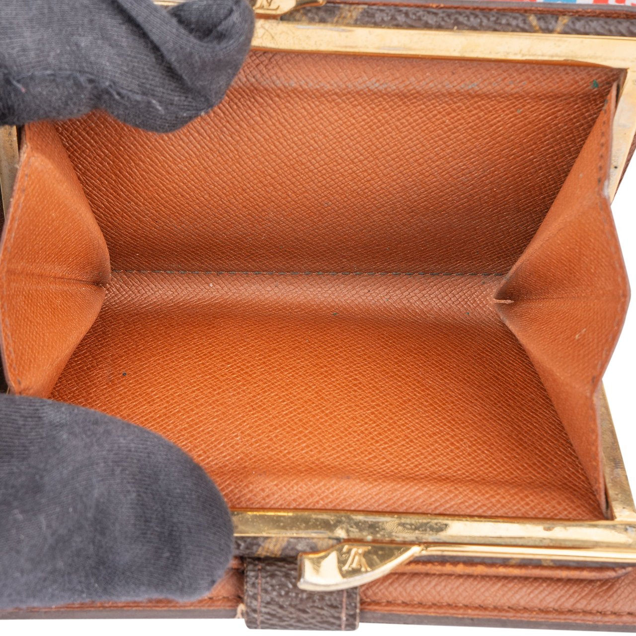 Louis Vuitton Louis Vuitton Canvas Monogram Compact Clip Wallet Bruin