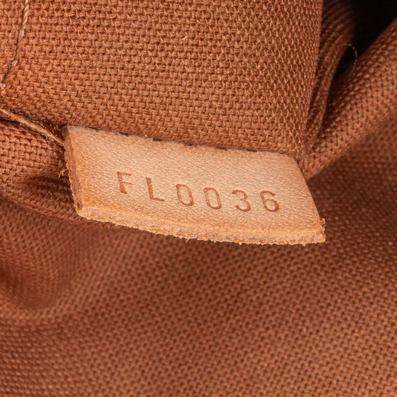 Louis Vuitton Louis Vuitton Canvas Monogram Lockit PM Handbag Bruin