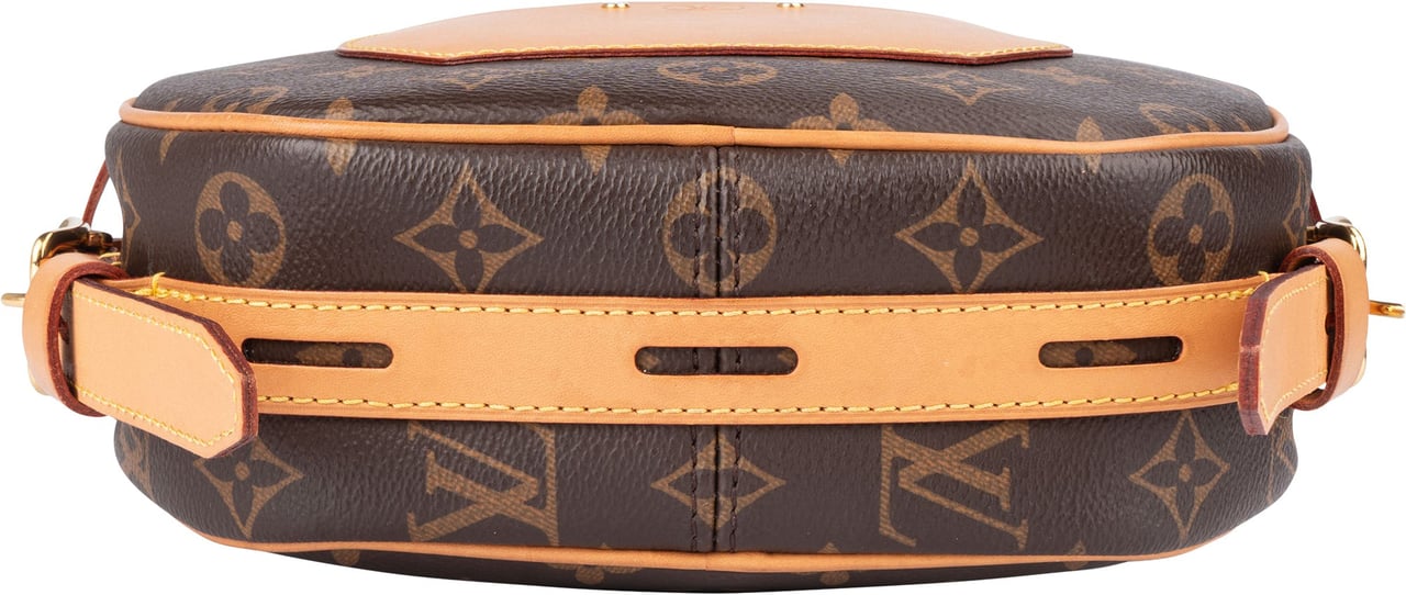 Louis Vuitton Canvas Monogram Boite Chapeau Souple MM Crossbody Bag Bruin