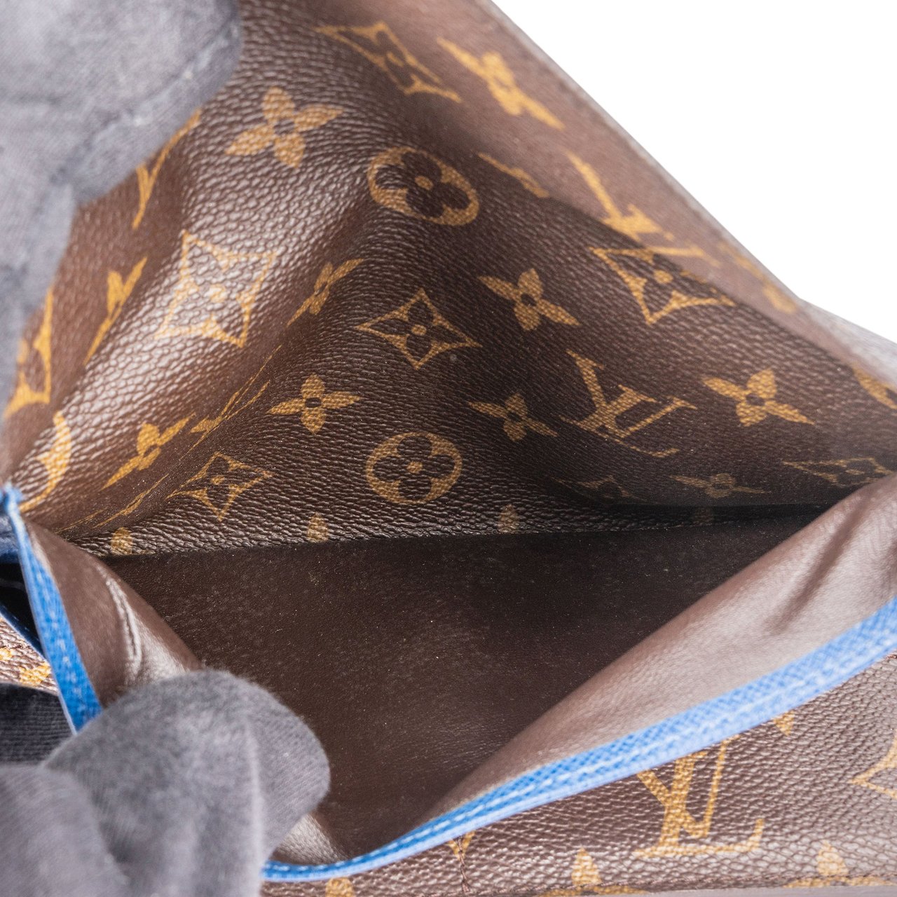 Louis Vuitton Louis Vuitton Canvas Monogram Josephine Wallet Bruin