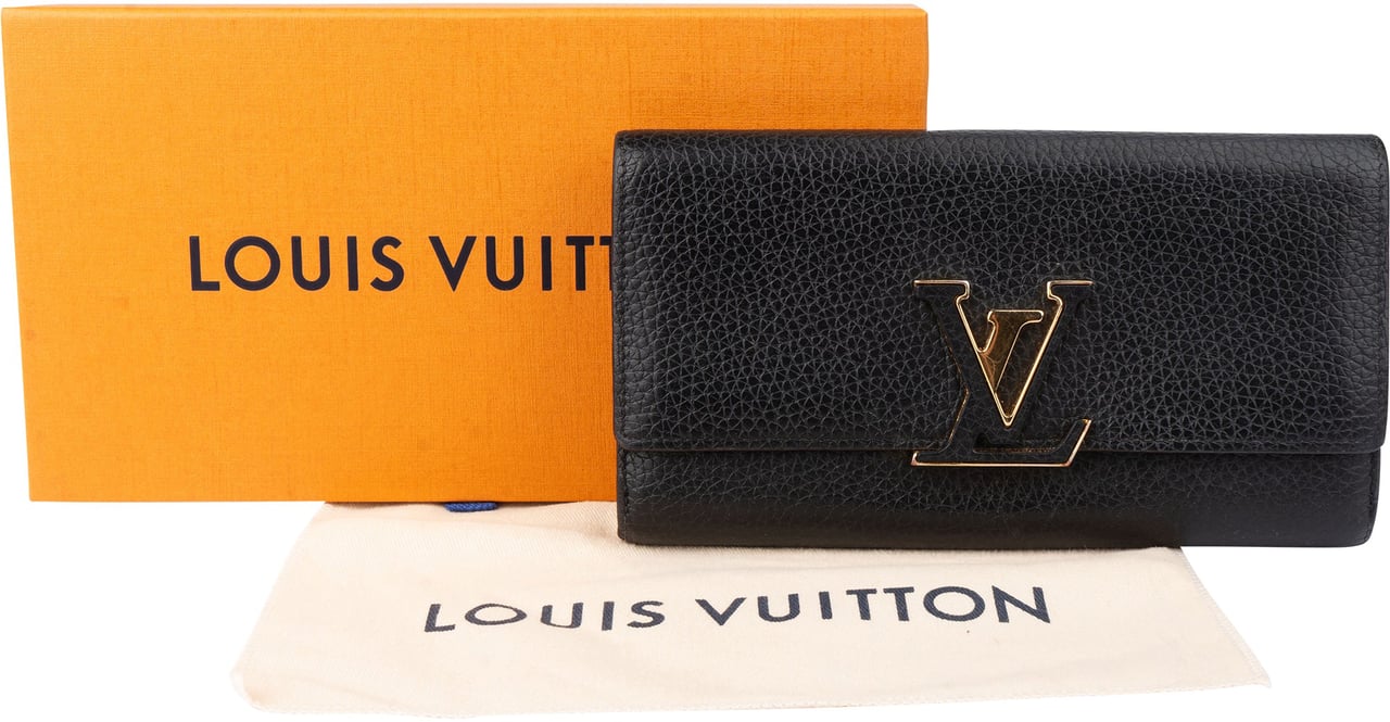 Louis Vuitton Louis Vuitton Noir Taurillon Capucines Wallet Zwart