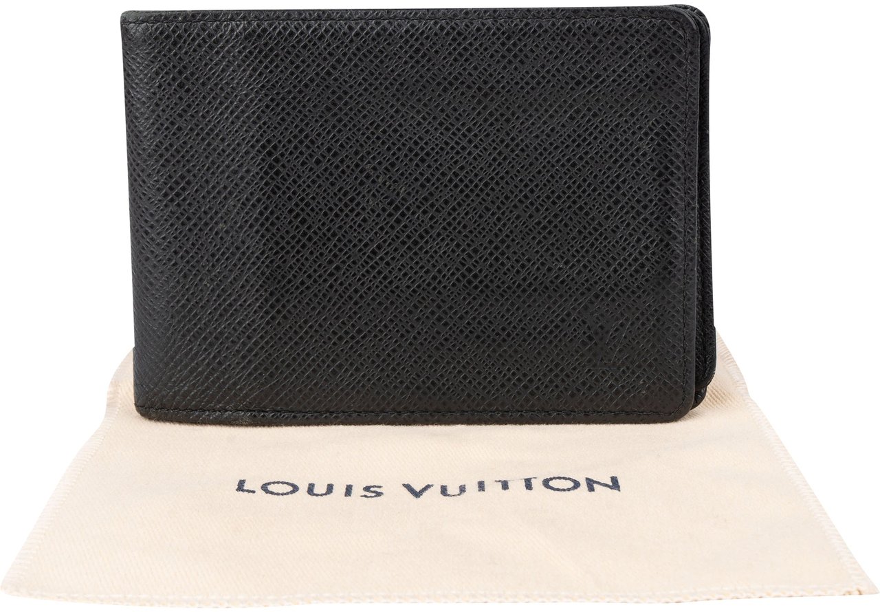 Louis Vuitton Louis Vuitton Black Taiga Leather Slender Wallet Zwart
