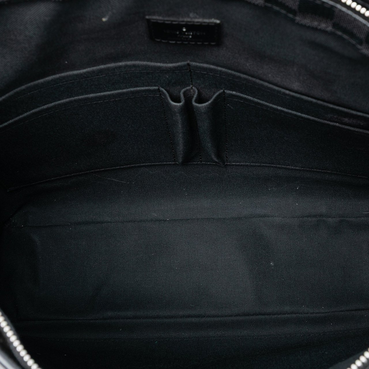 Louis Vuitton Damier Graphite Tadao PM Zwart