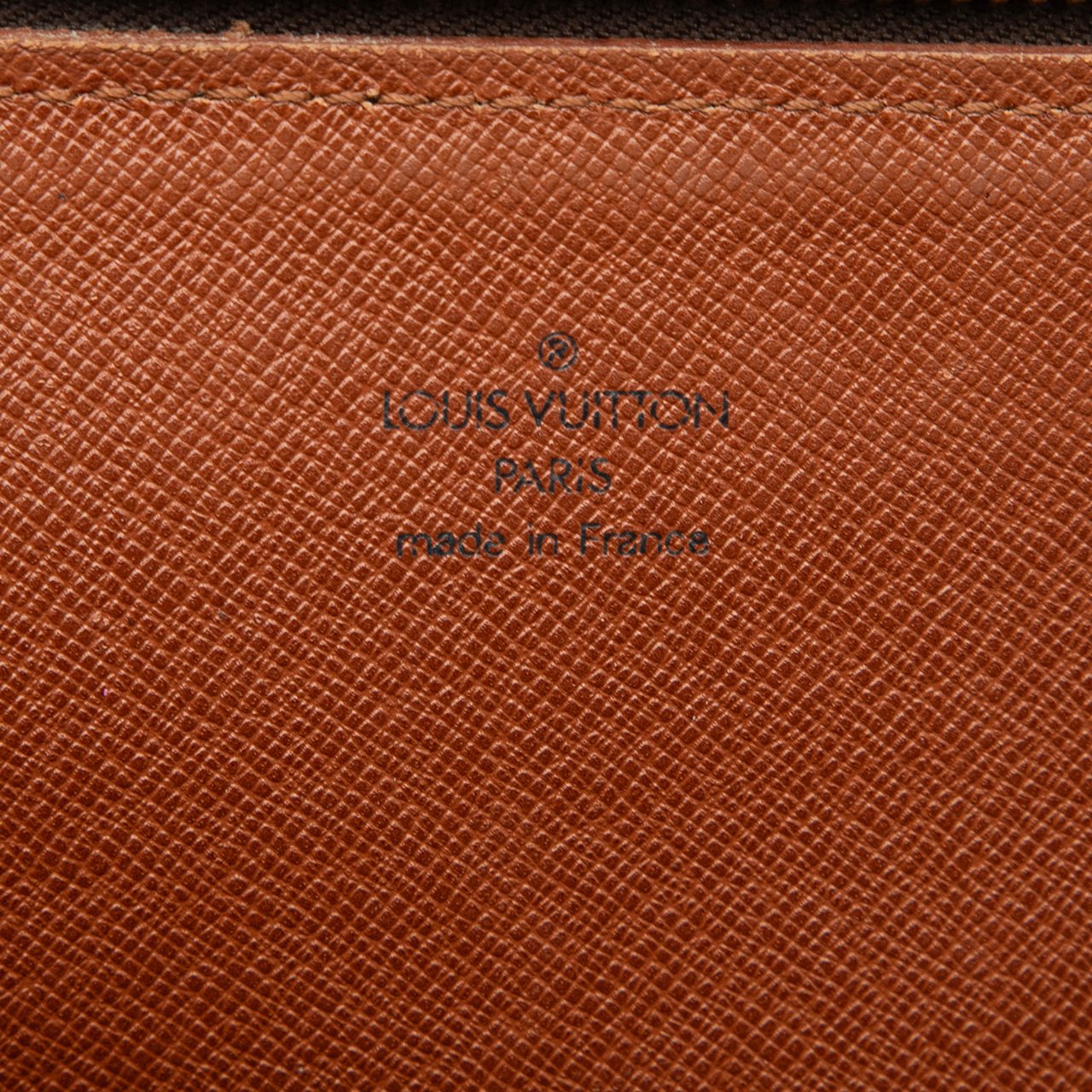 Louis Vuitton Monogram Poche Documents Portfolio Bruin