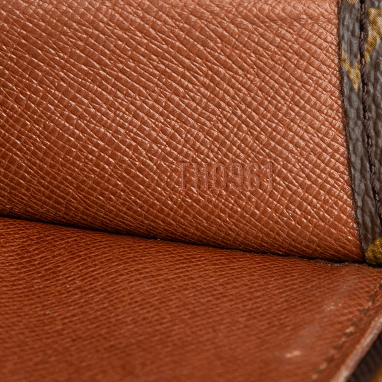 Louis Vuitton Monogram Poche Documents Portfolio Bruin