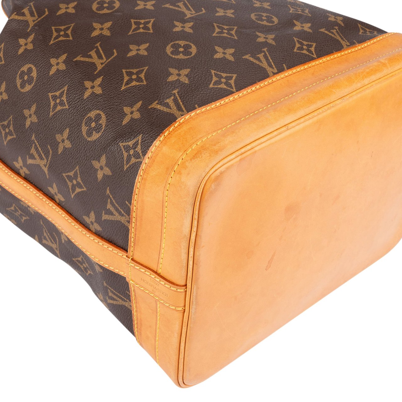 Louis Vuitton Louis Vuitton Canvas Monogram Sac Noe Grande Shoulder Bag Bruin