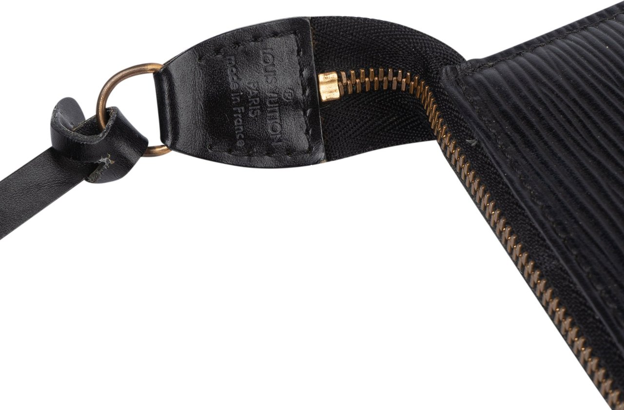 Louis Vuitton Louis Vuitton Noir Epi Leather Pochette Accessoire Handbag Zwart