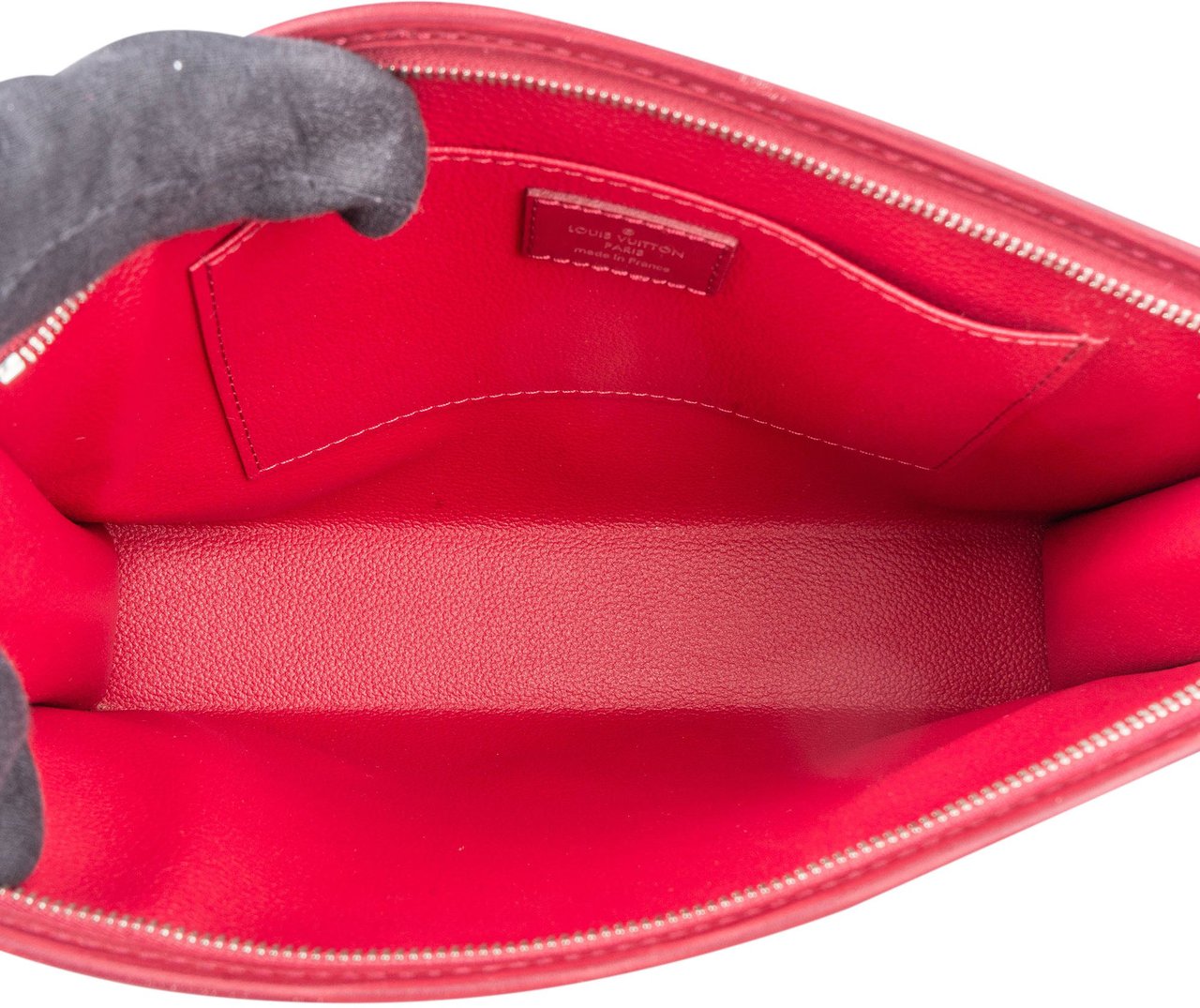 Louis Vuitton Epi Leather Poche Toilette Clutch Rood