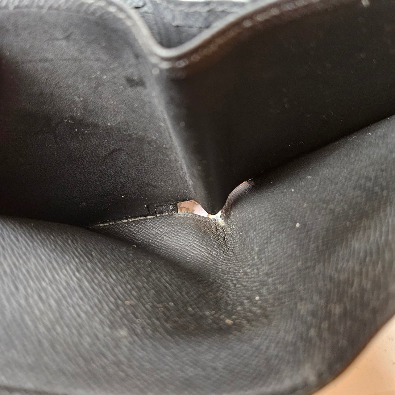 Louis Vuitton Louis Vuitton Canvas Eclipse Monogram Slender Wallet Zwart