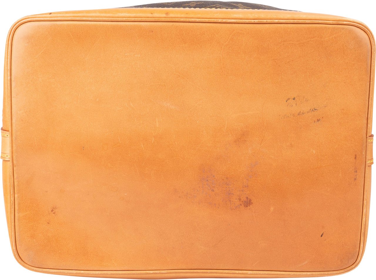 Louis Vuitton Louis Vuitton Canvas Monogram Sac Noe Grande Shoulder Bag Bruin