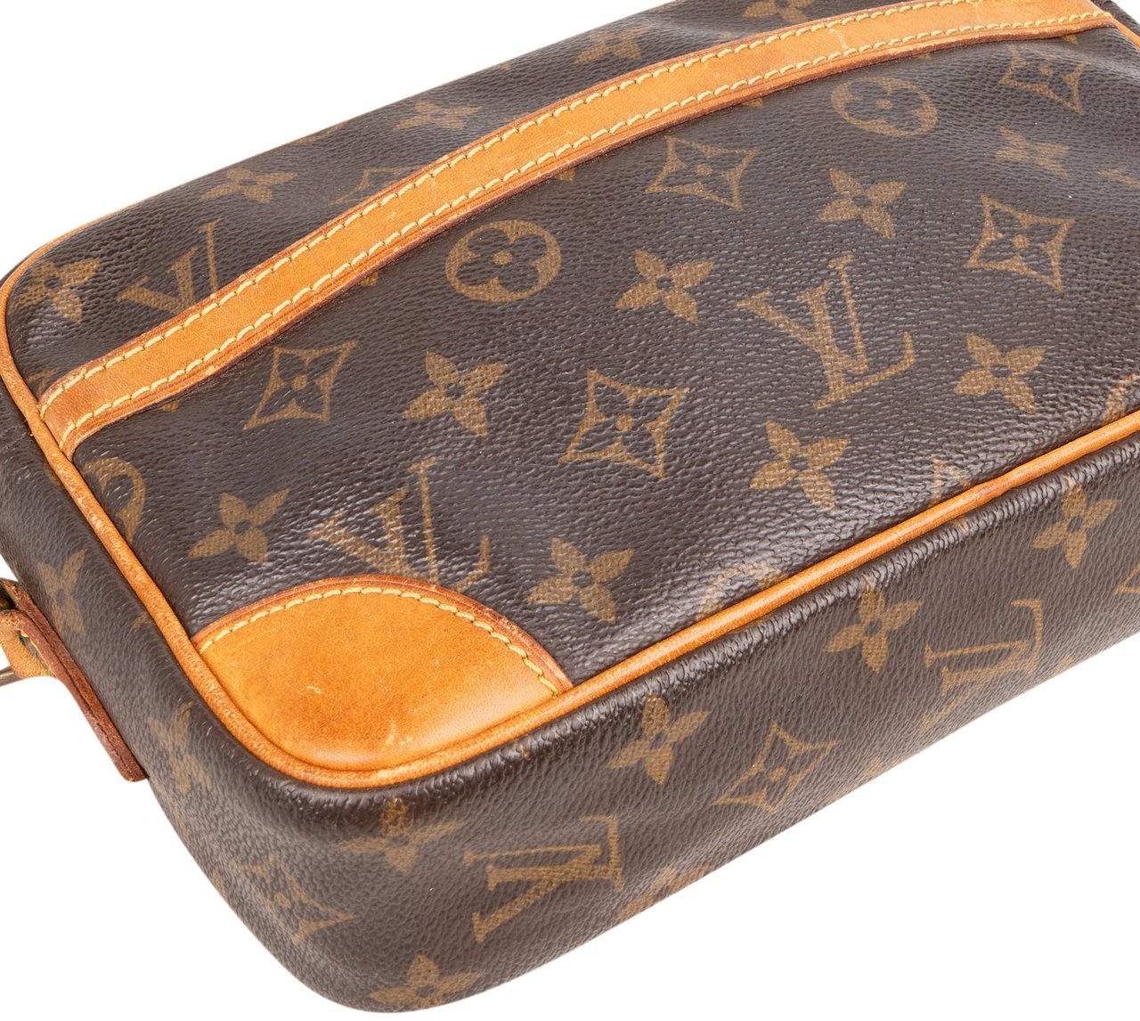 Louis Vuitton Louis Vuitton Canvas Monogram Trocadero 23 Crossbody Bag Bruin