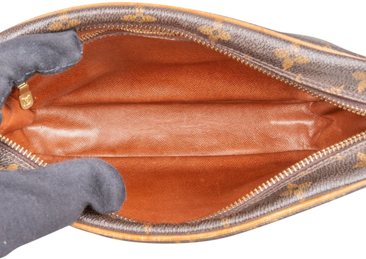 Louis Vuitton Louis Vuitton Canvas Monogram Trocadero 23 Crossbody Bag Bruin