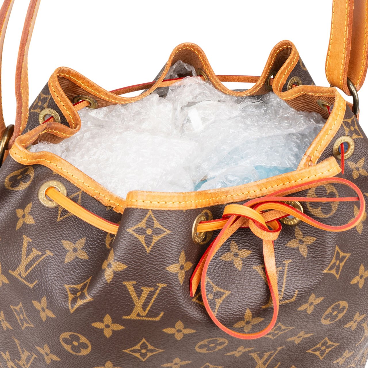 Louis Vuitton Louis Vuitton Canvas Monogram Sac Noe Grande Shoulder Bag Bruin