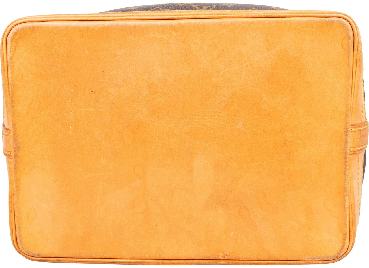 Louis Vuitton Louis Vuitton Canvas Monogram Sac Noe Grande Shoulder Bag Bruin