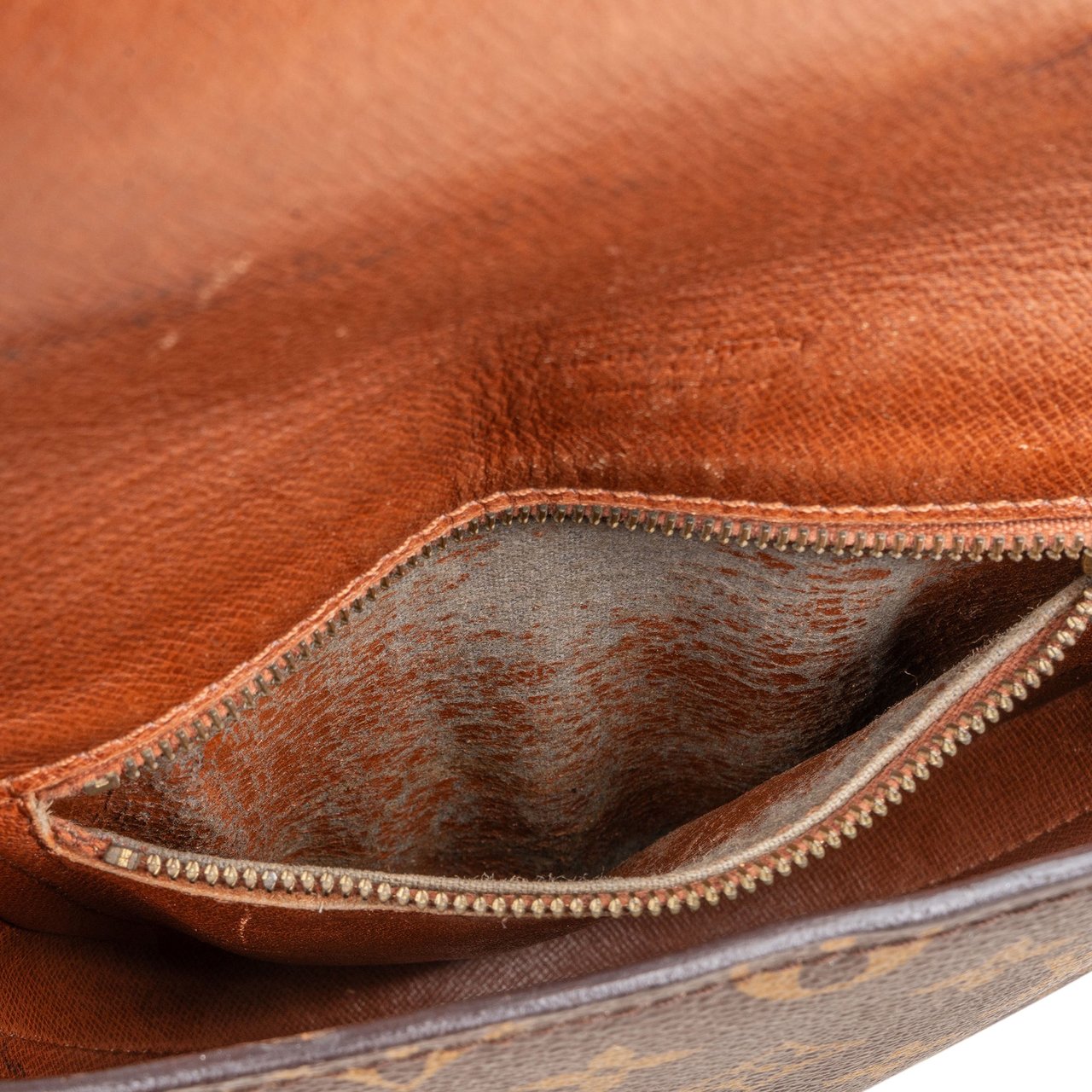 Louis Vuitton Louis Vuitton Canvas Monogram Chantilly PM Crossbody Bag Bruin