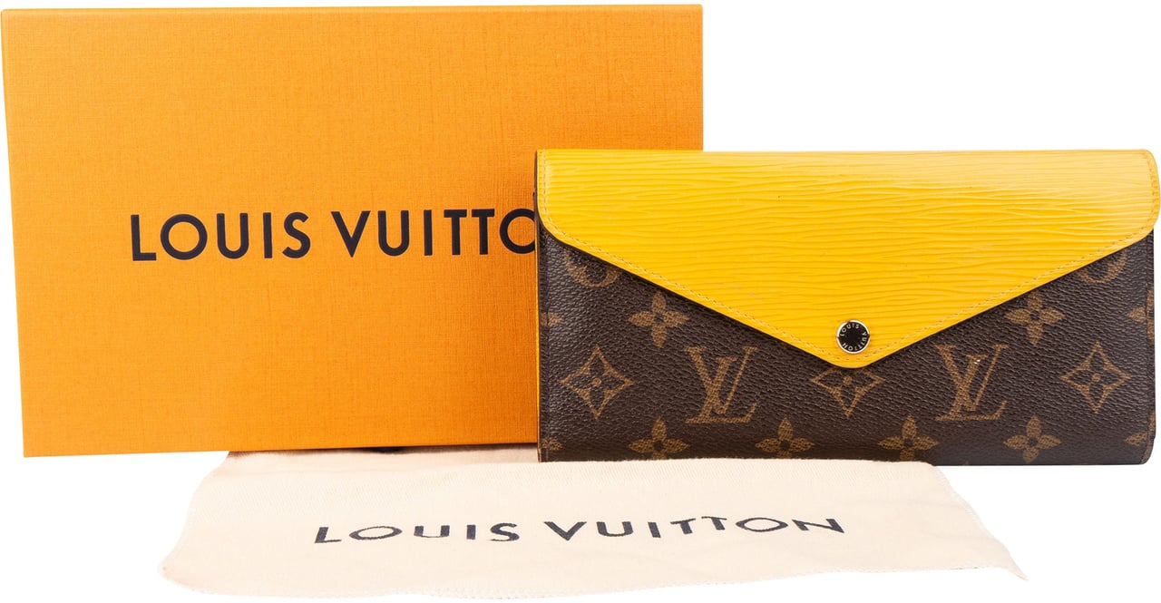 Louis Vuitton Louis Vuitton Canvas Epi Monogram Marie Lou Wallet Bruin