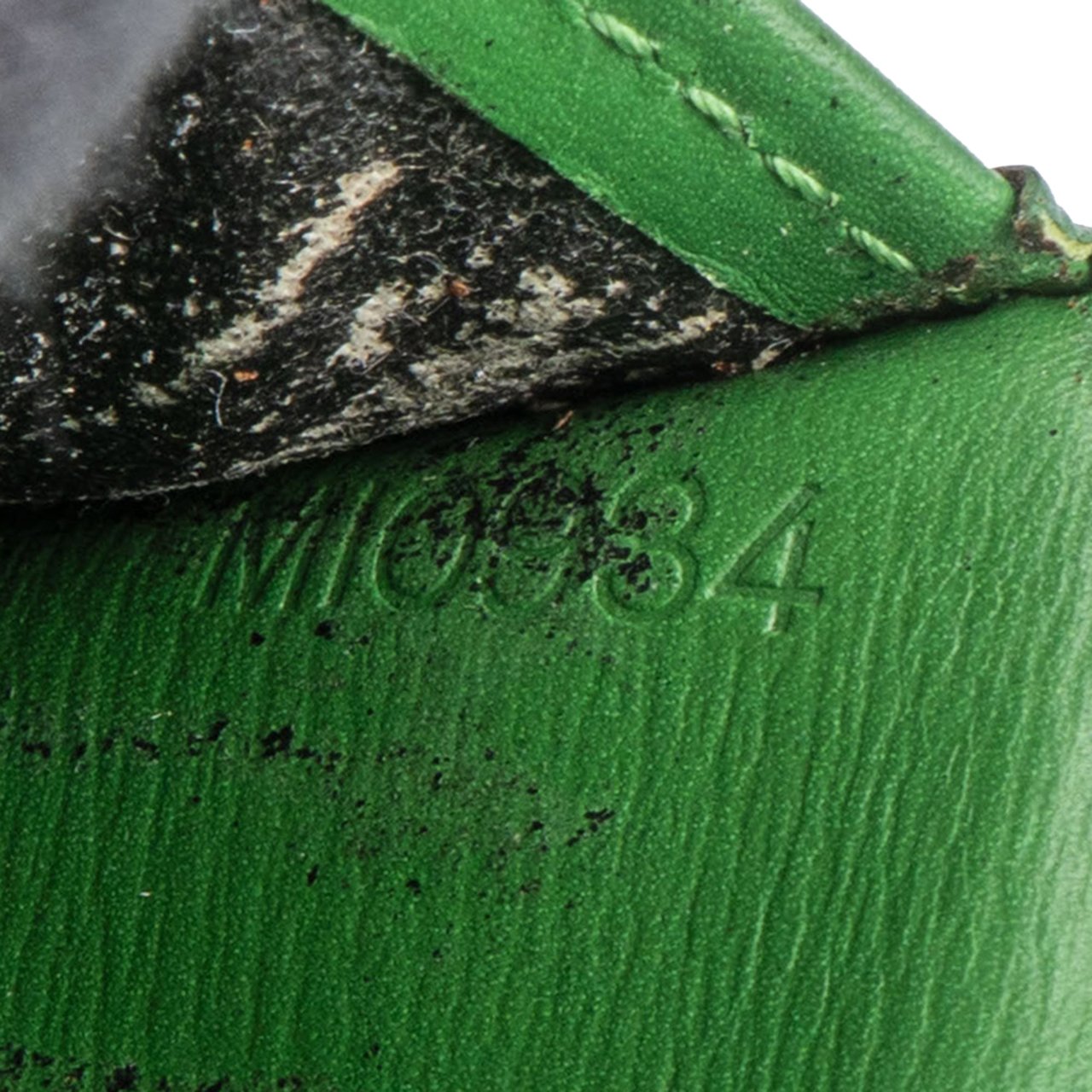 Louis Vuitton Louis Vuitton Green Epi Leather Cardholder Groen