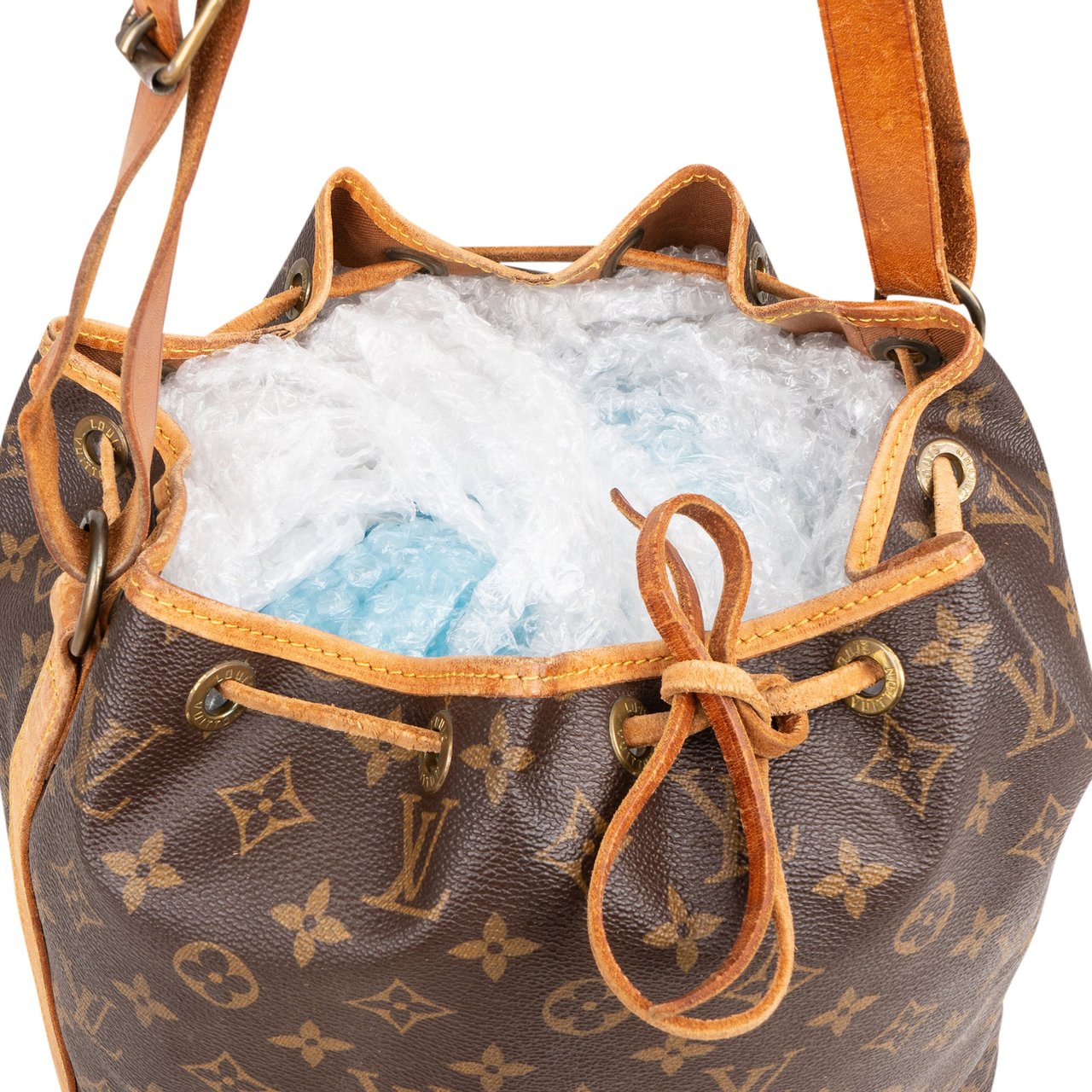 Louis Vuitton Louis Vuitton Canvas Monogram Sac Noe Petit Shoulder Bag Bruin