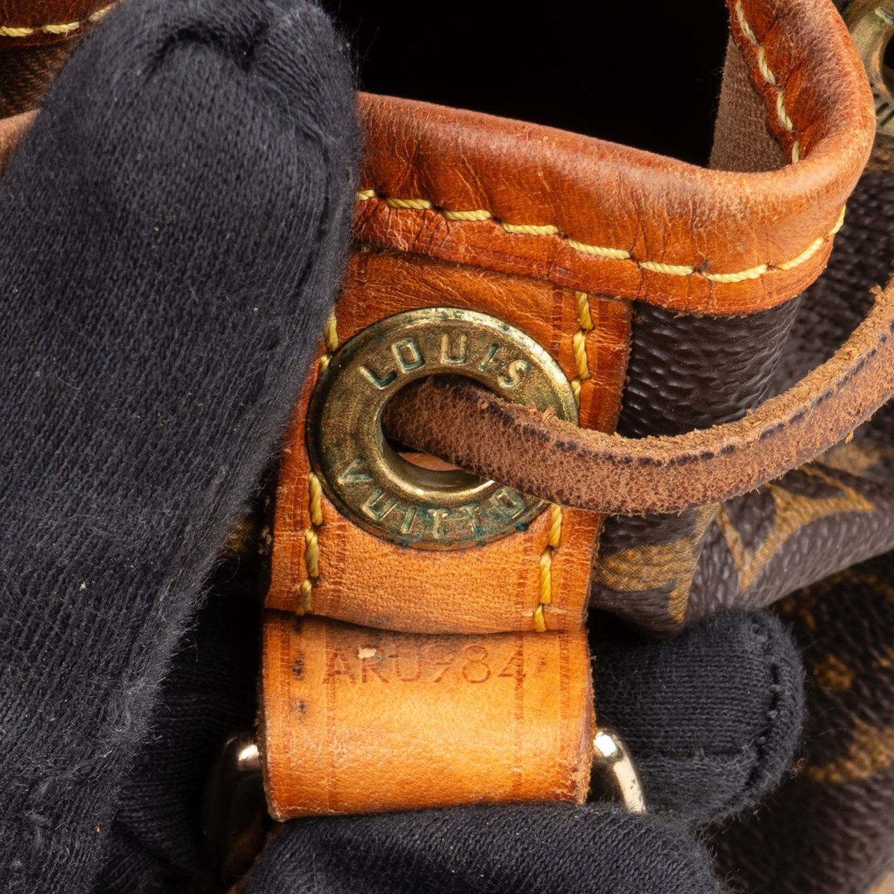 Louis Vuitton Louis Vuitton Canvas Monogram Sac Noe Grande Shoulder Bag Bruin