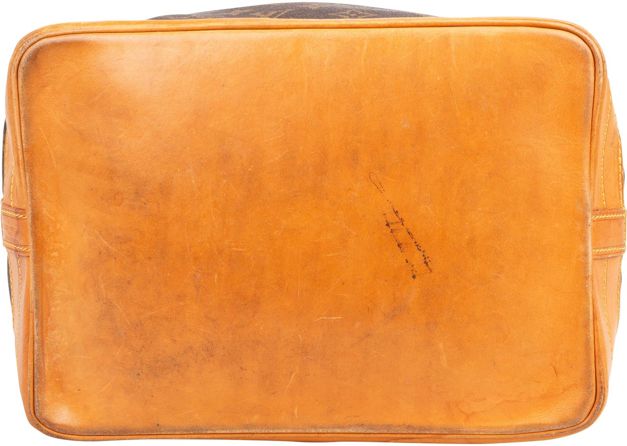 Louis Vuitton Louis Vuitton Canvas Monogram Sac Noe Grande Shoulder Bag Bruin