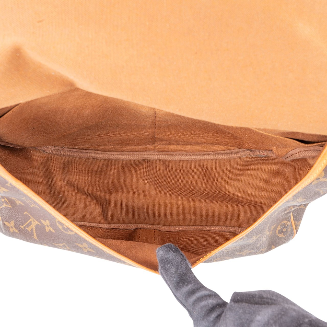 Louis Vuitton Louis Vuitton Canvas Monogram Saumur 35 Crossbody Bag Bruin