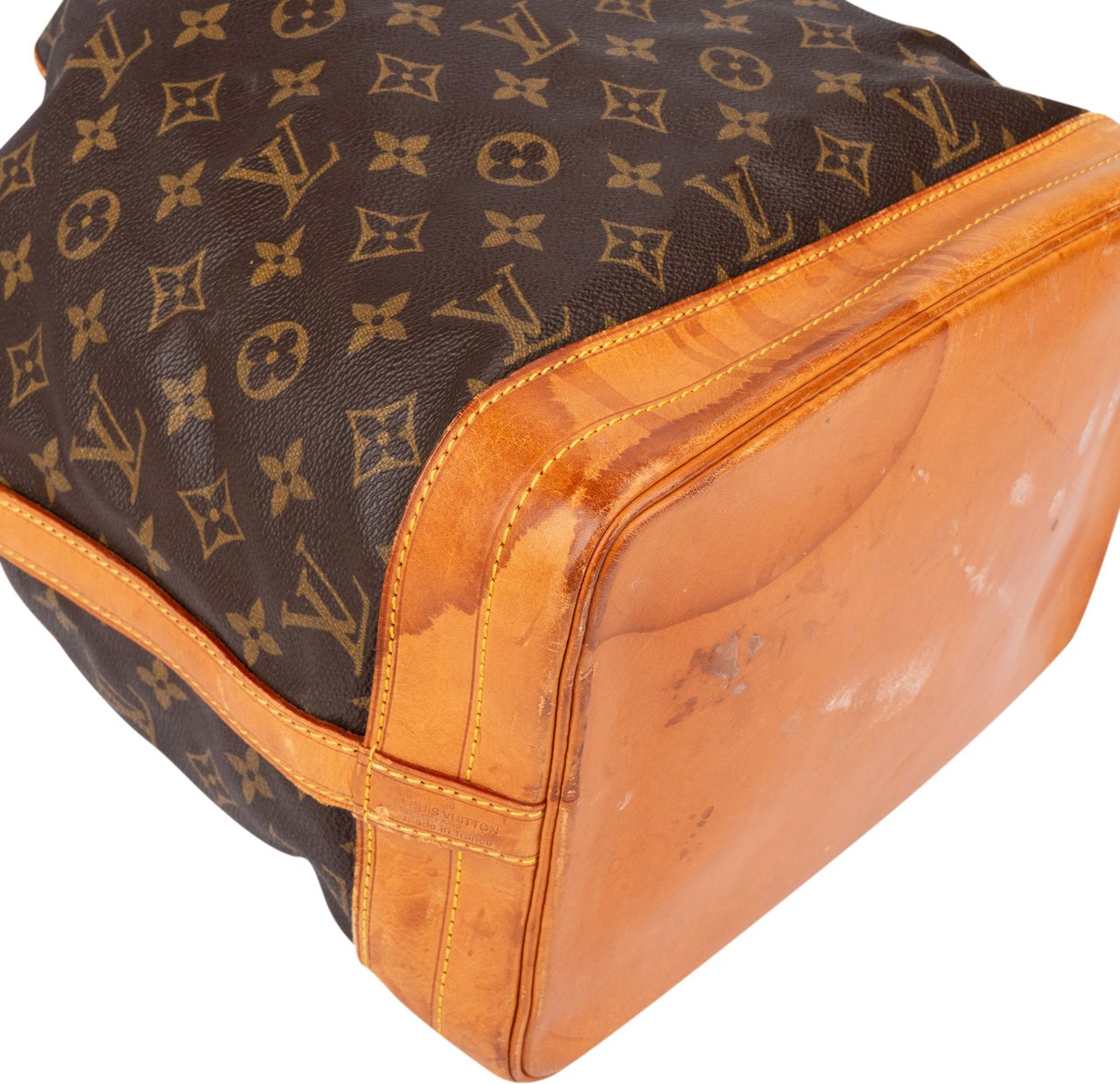 Louis Vuitton Louis Vuitton Canvas Monogram Sac Noe Grande Shoulder Bag Bruin