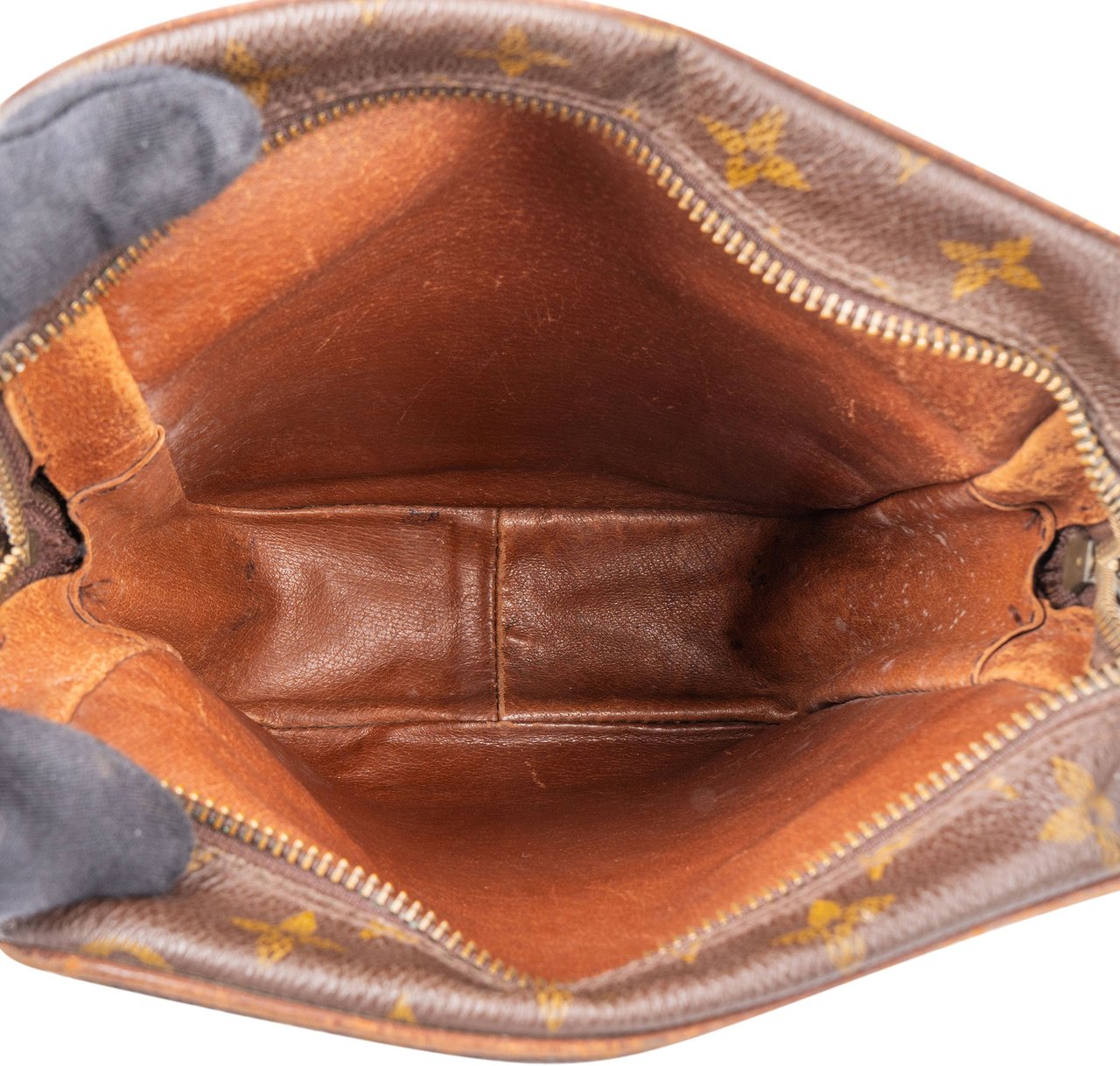 Louis Vuitton Louis Vuitton Canvas Monogram Marceau Crossbody Bag Bruin