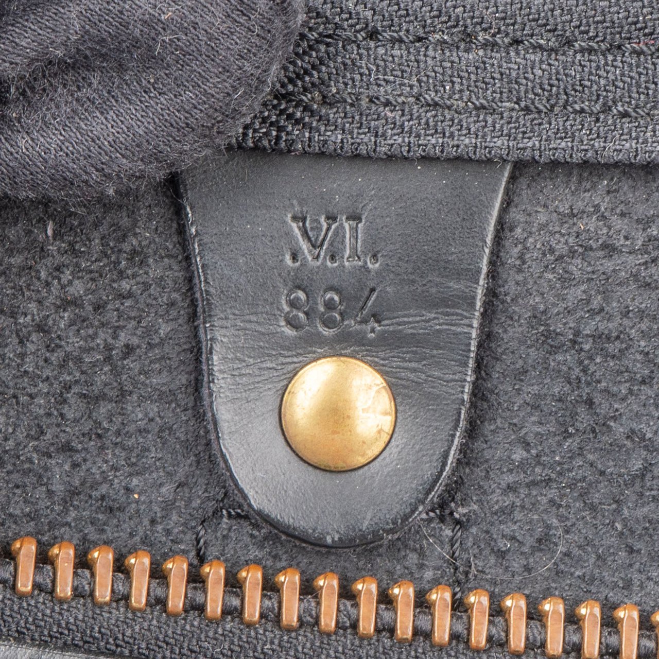 Louis Vuitton Louis Vuitton Noir Epi Leather Keepall 45 Zwart