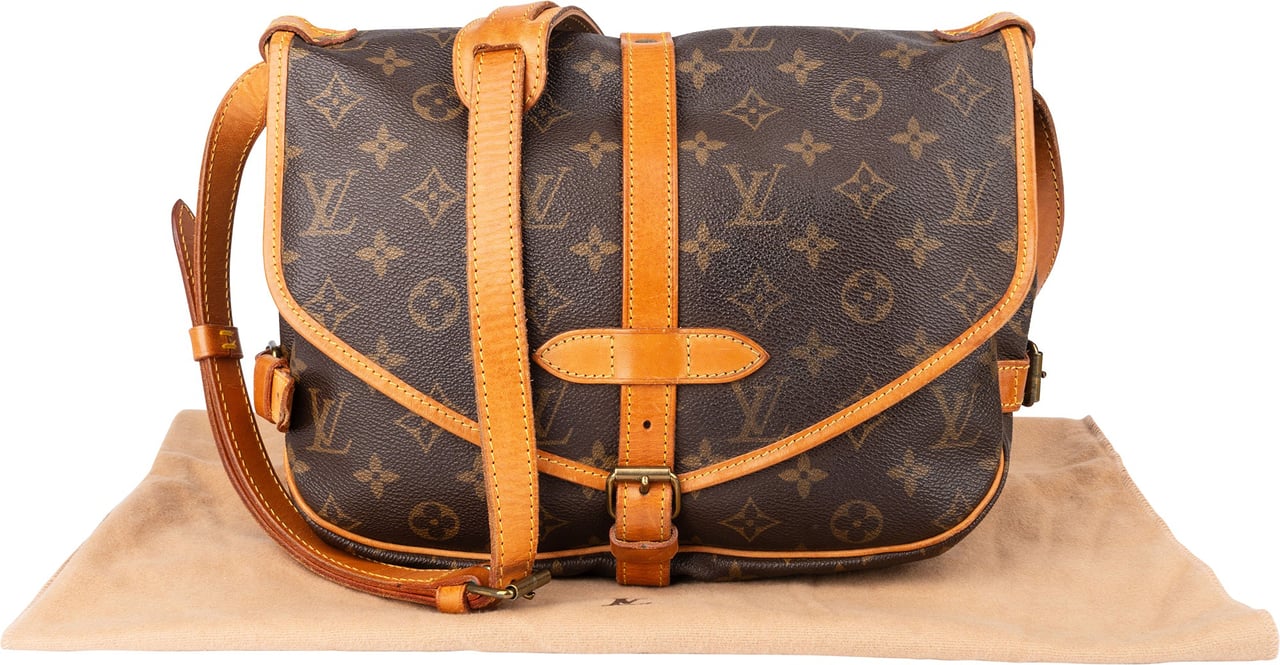 Louis Vuitton Louis Vuitton Canvas Monogram Saumur 30 Crossbody Bag Bruin