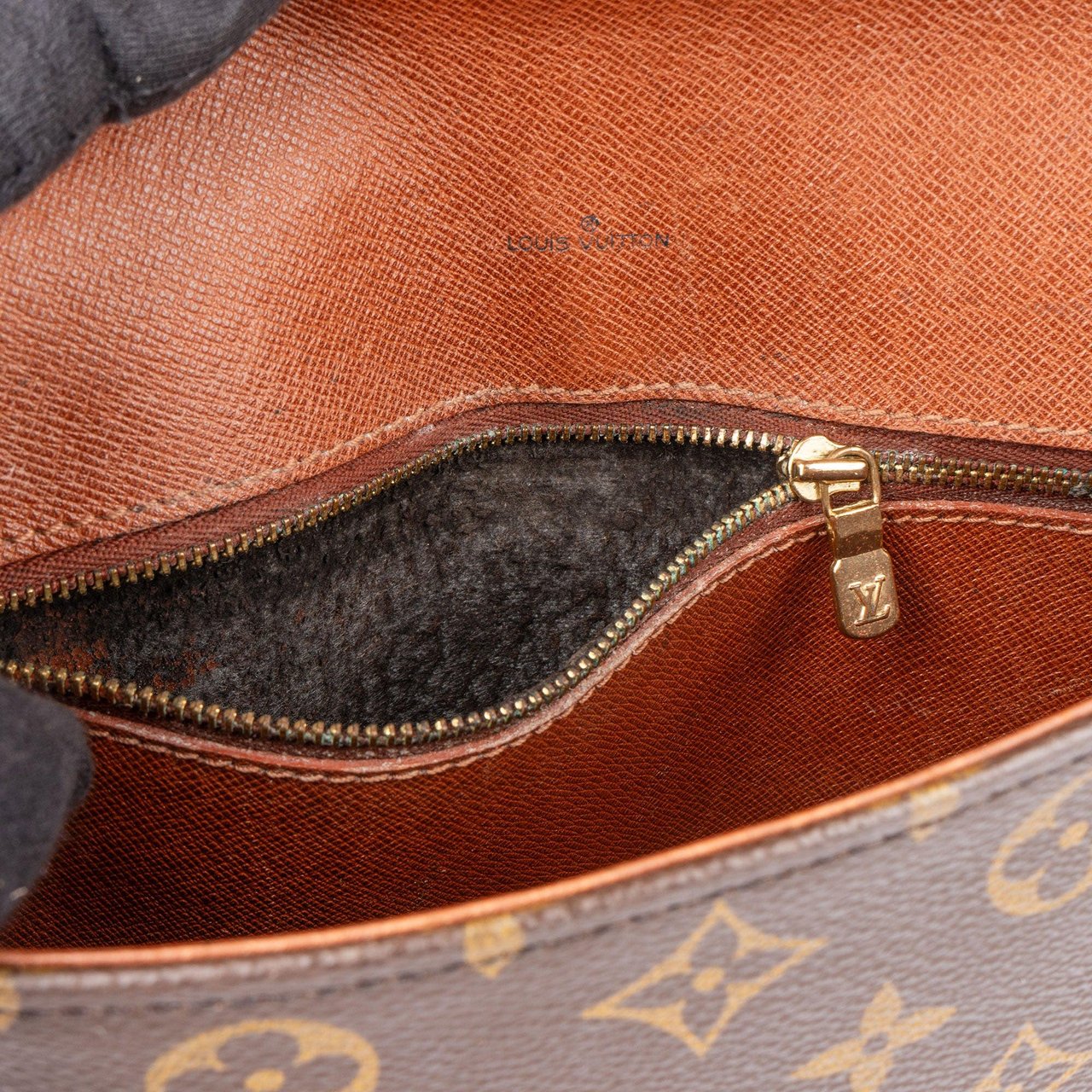 Louis Vuitton Louis Vuitton Canvas Monogram Chantilly MM Crossbody Bag Bruin