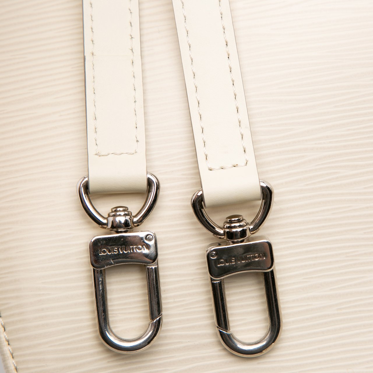 Louis Vuitton Epi Brea MM Wit