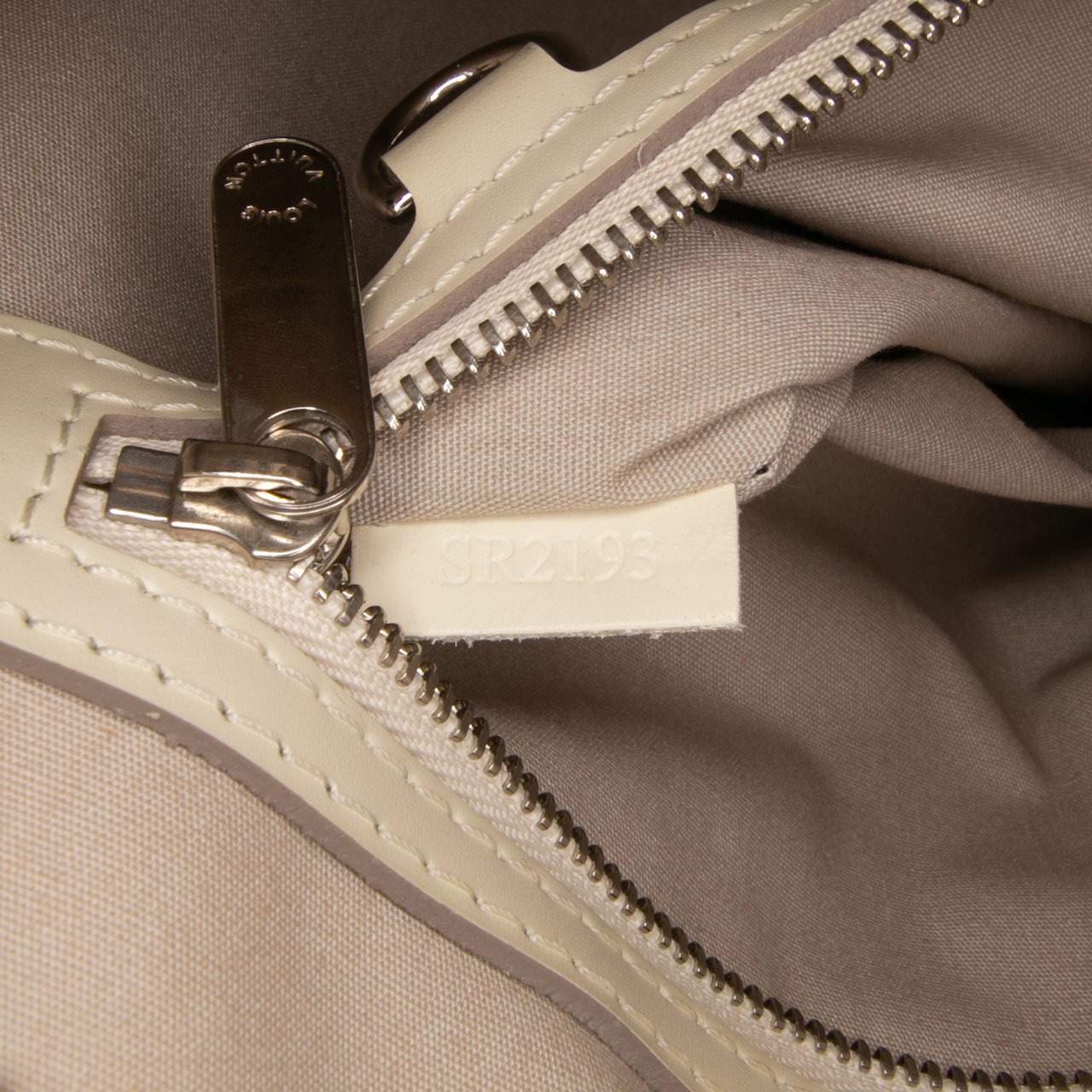 Louis Vuitton Epi Brea MM Wit