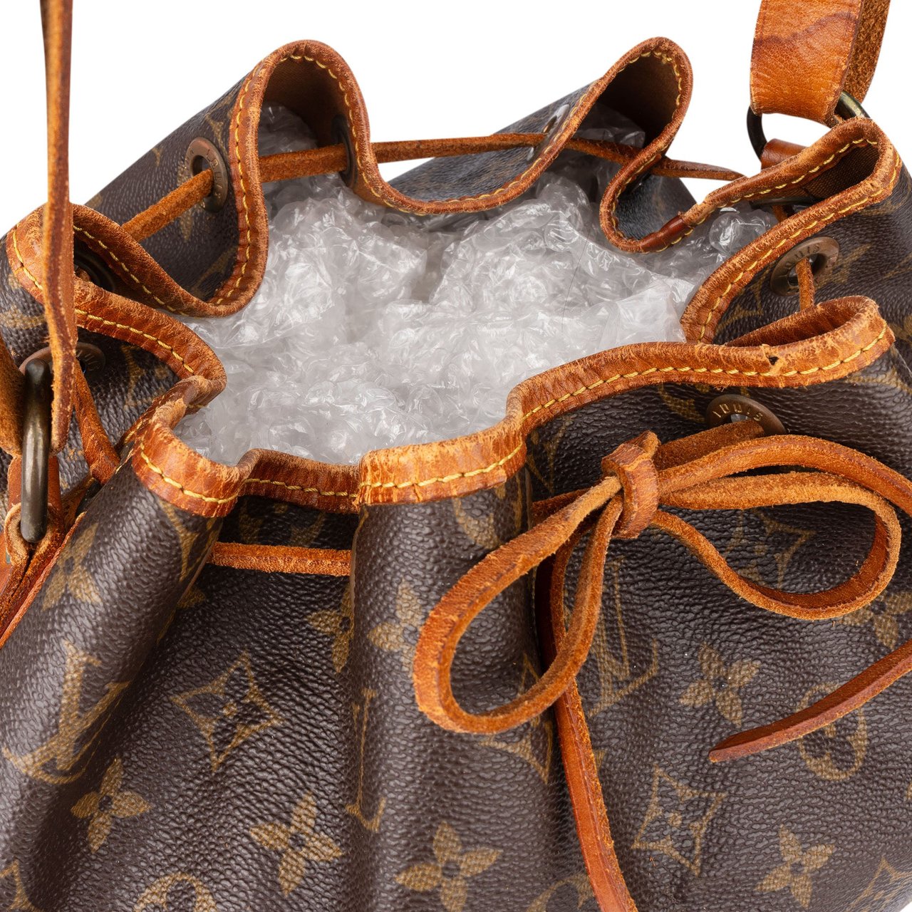 Louis Vuitton Louis Vuitton Canvas Monogram Sac Noe Grande Shoulder Bag Bruin