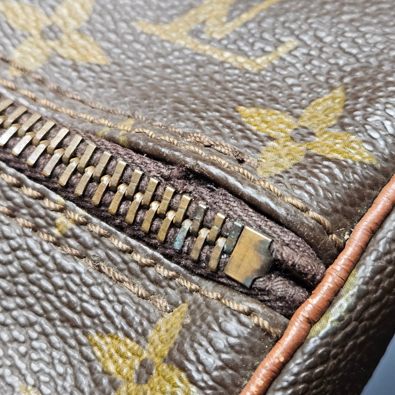 Louis Vuitton Louis Vuitton Canvas Monogram Papillon Handbag Bruin