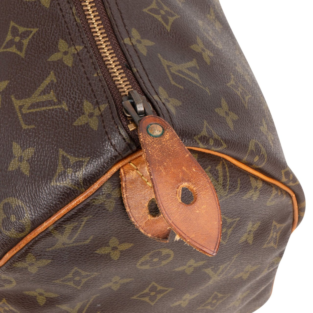 Louis Vuitton Louis Vuitton Canvas Monogram Speedy 40 Handbag Bruin