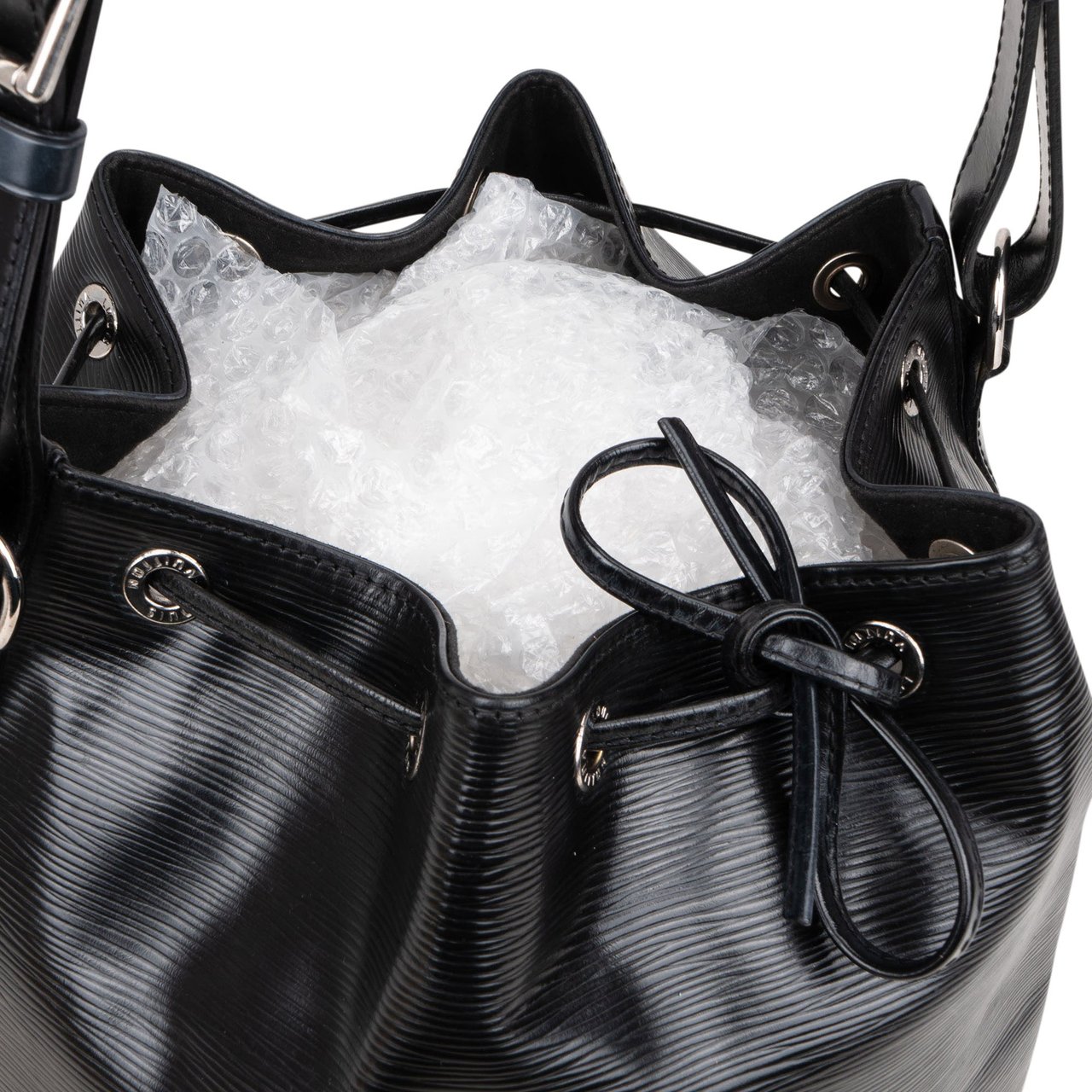 Louis Vuitton Louis Vuitton Noir Epi Leather NM Sac Noe Petit Shoulder Bag Zwart