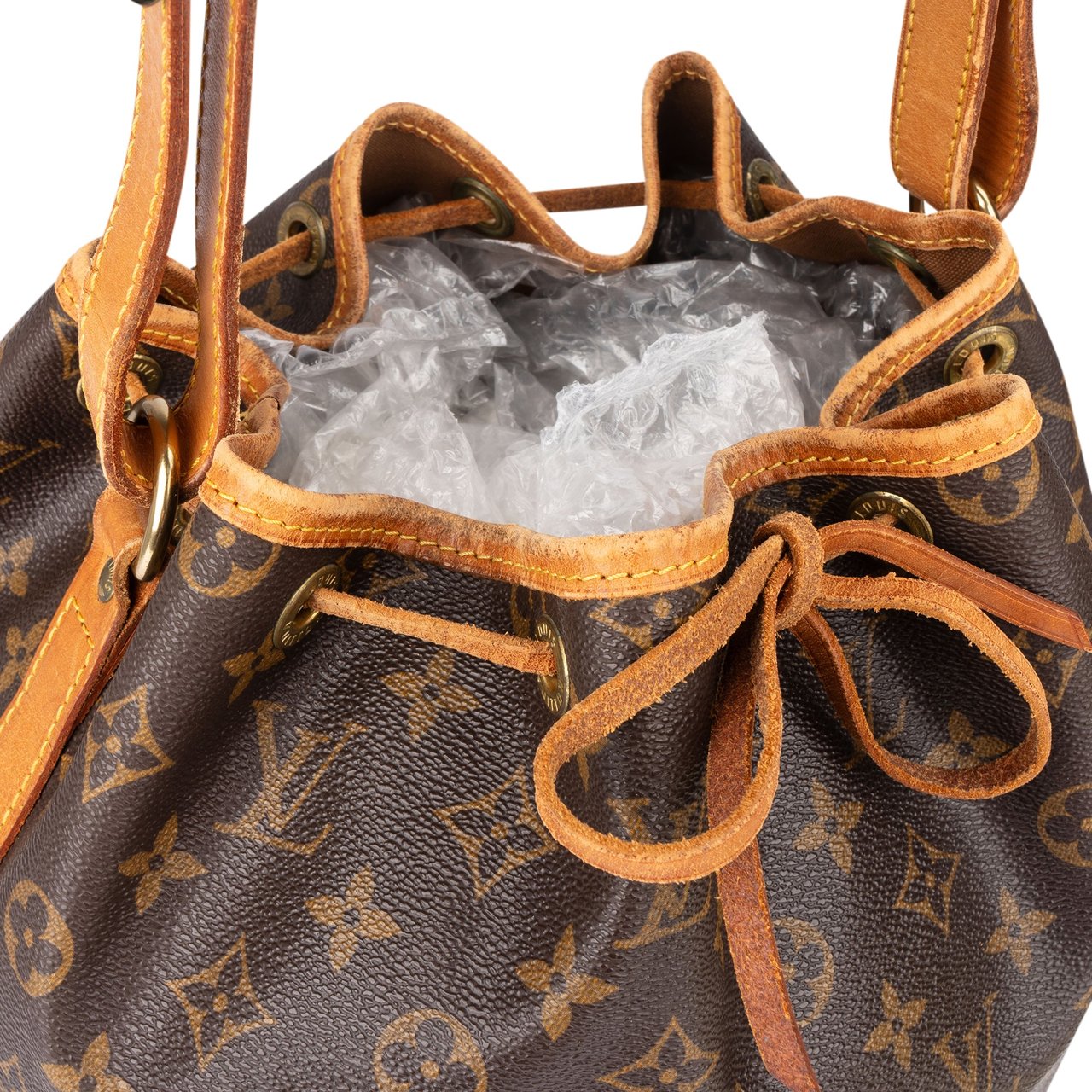 Louis Vuitton Louis Vuitton Canvas Monogram Sac Noe Grande Shoulder Bag Bruin