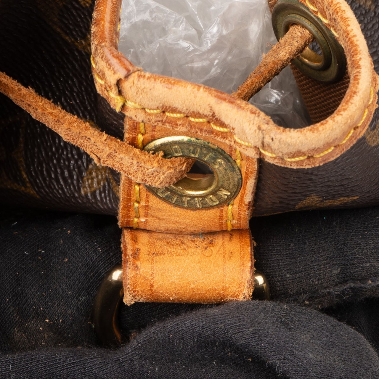 Louis Vuitton Louis Vuitton Canvas Monogram Sac Noe Grande Shoulder Bag Bruin